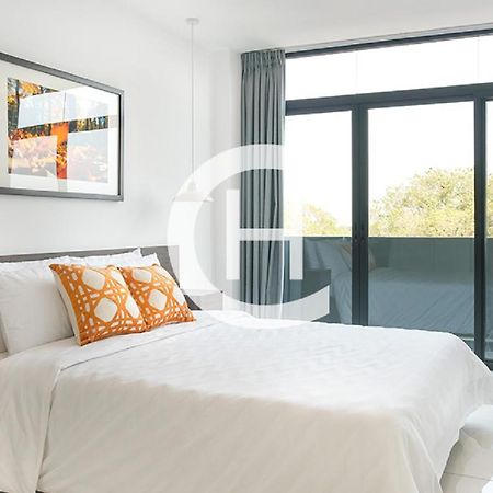 Embassy Gardens By Clifton Homes Акра Екстериор снимка