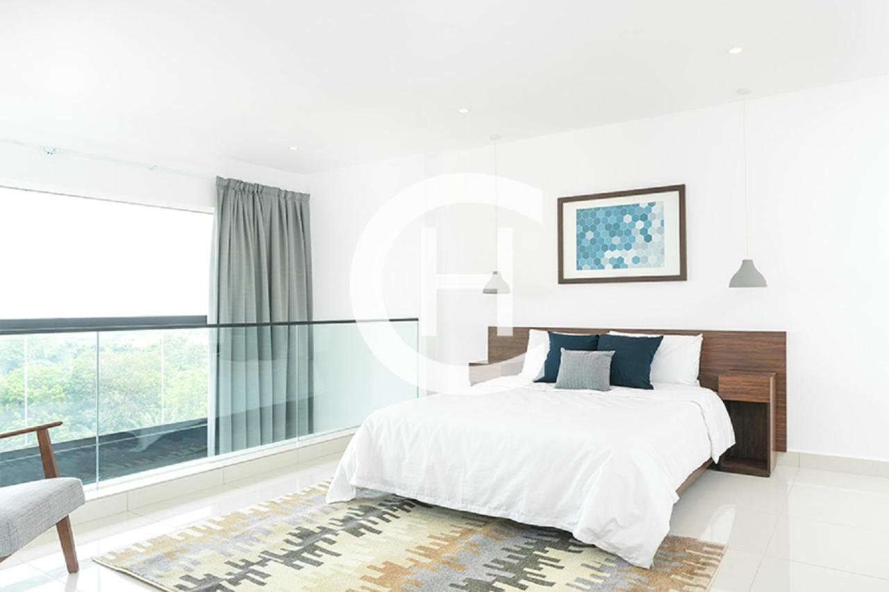 Embassy Gardens By Clifton Homes Акра Екстериор снимка