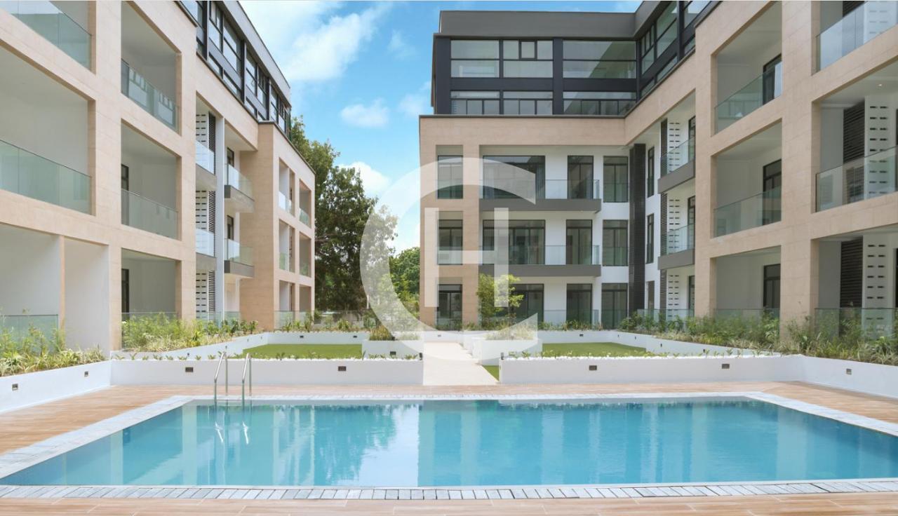 Embassy Gardens By Clifton Homes Акра Екстериор снимка